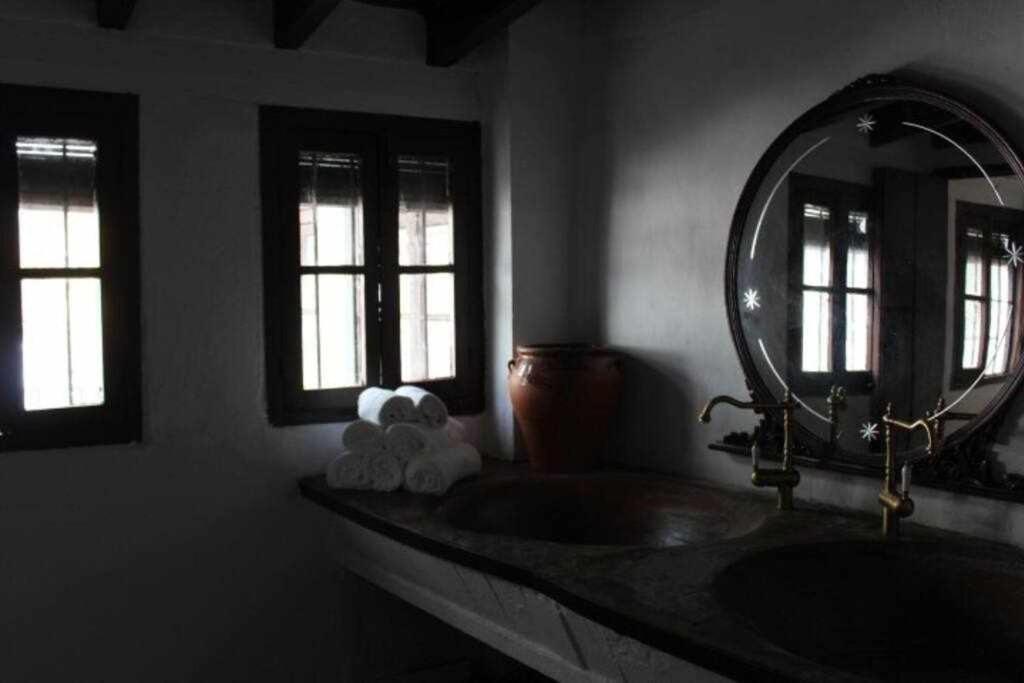 Casa Palacio Del Siglo XVIII En Centro Sevilla Eksteriør bilde
